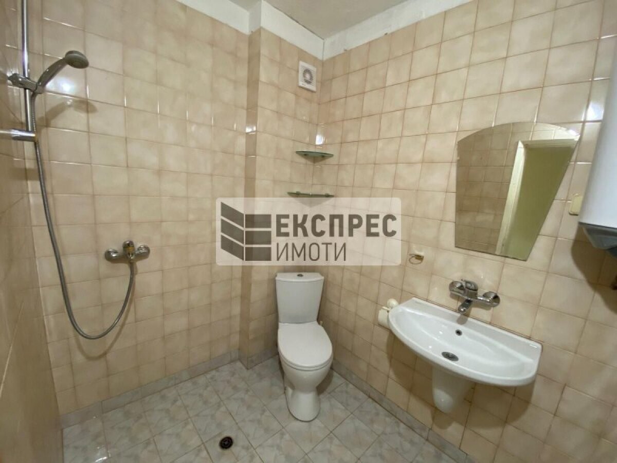 ОБЗАВЕДЕН, ТРИСТАЕН АПАРТАМЕНТ, ОКРЪЖНА БОЛНИЦА