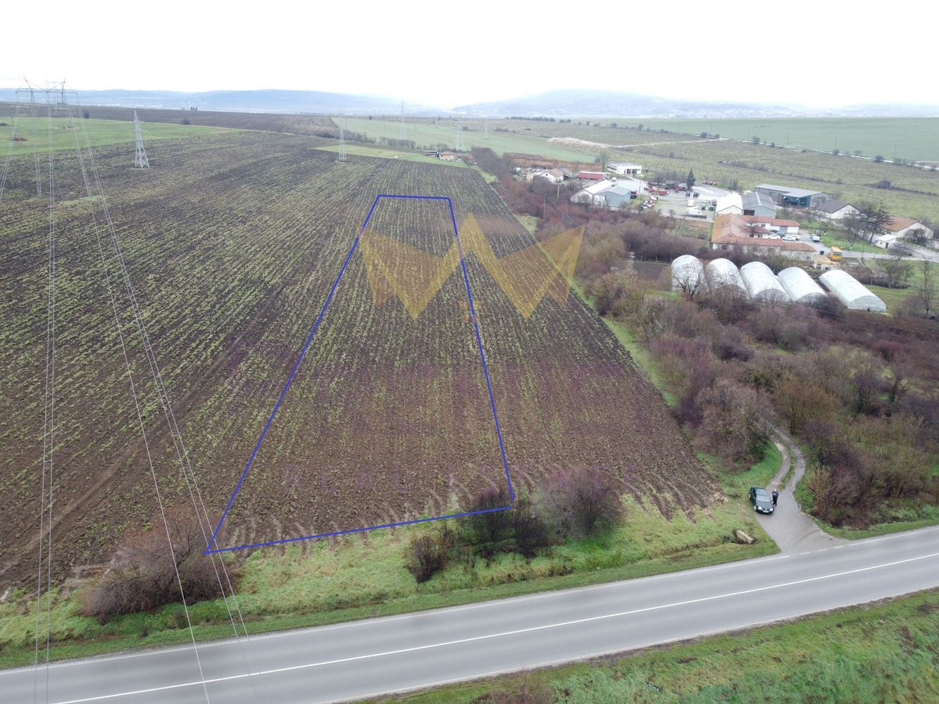 Парцел с лице 40м на главен път Село Езерово